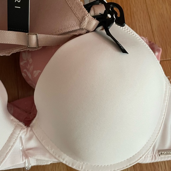NWT TAHARI 3-pack lightly padded bras size 34C - Picture 6 of 9